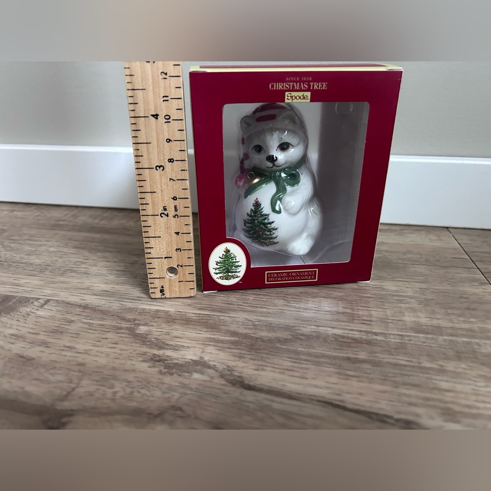 Spode Christmas Tree Playful Kitten ceramic Ornament Festive Tree Decoration - Picture 4 of 5
